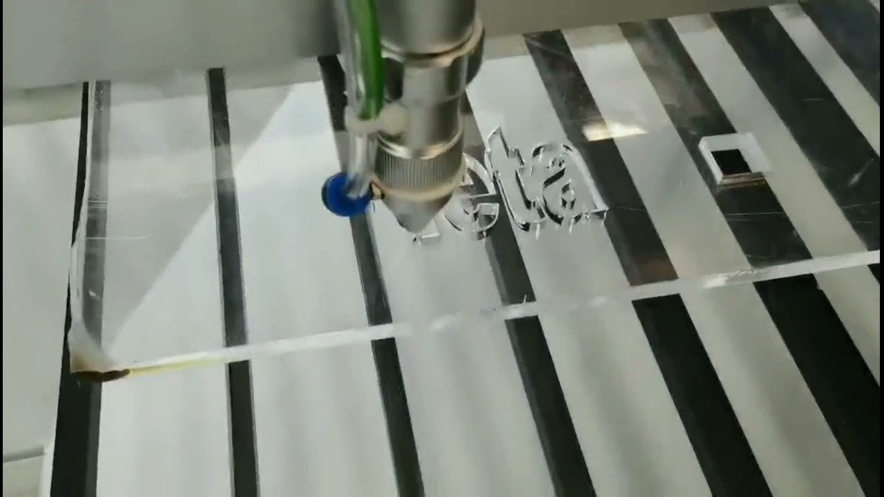 雙頭 CO2 紙張和紙板激光切割機(jī) 雙頭 CO2 紙張和紙板激光切割機(jī)
